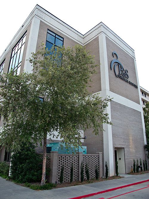 Exterior photo of West Wing - P&S Surgical Hospital